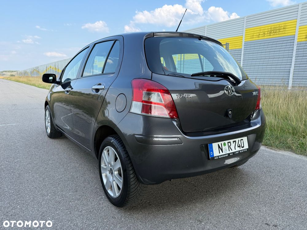 Toyota Yaris 1.33 2010 - 13