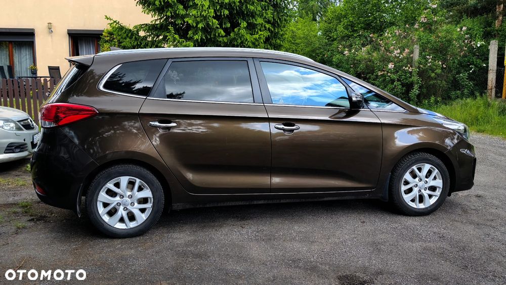 Kia Carens 1.6 GDI L - 13