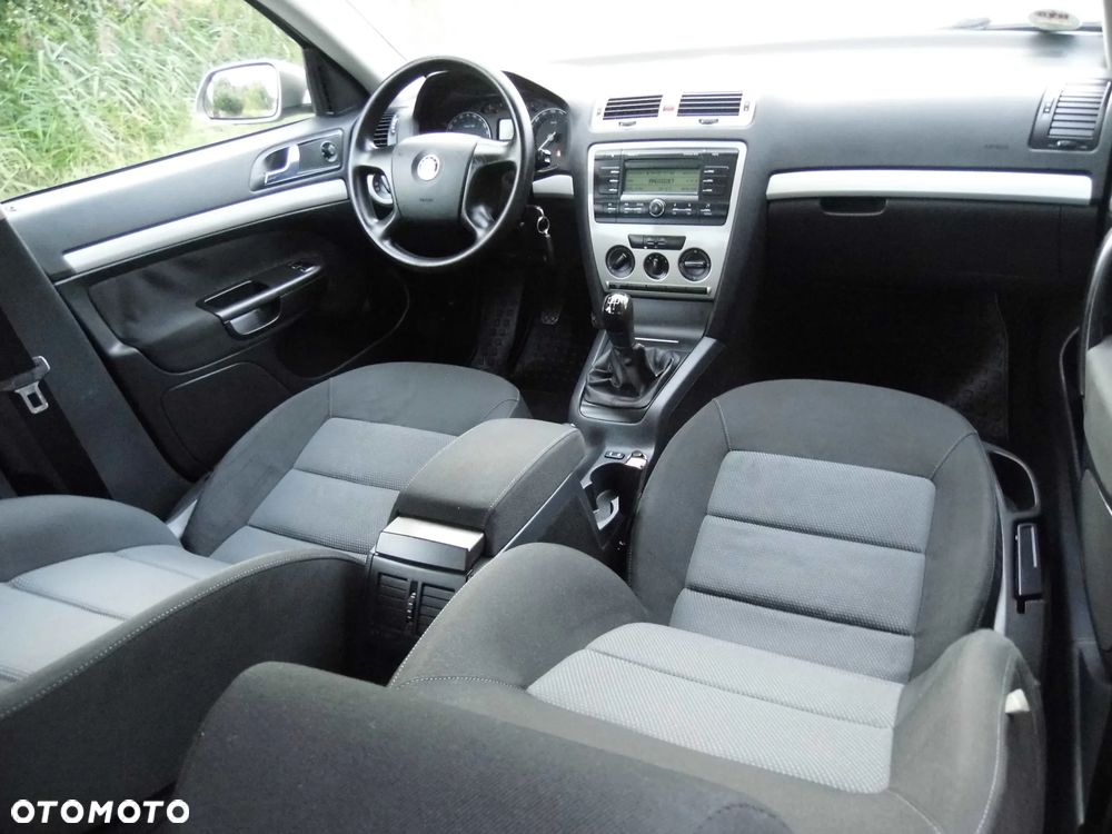 Skoda Octavia 1.6 Team Edition - 20