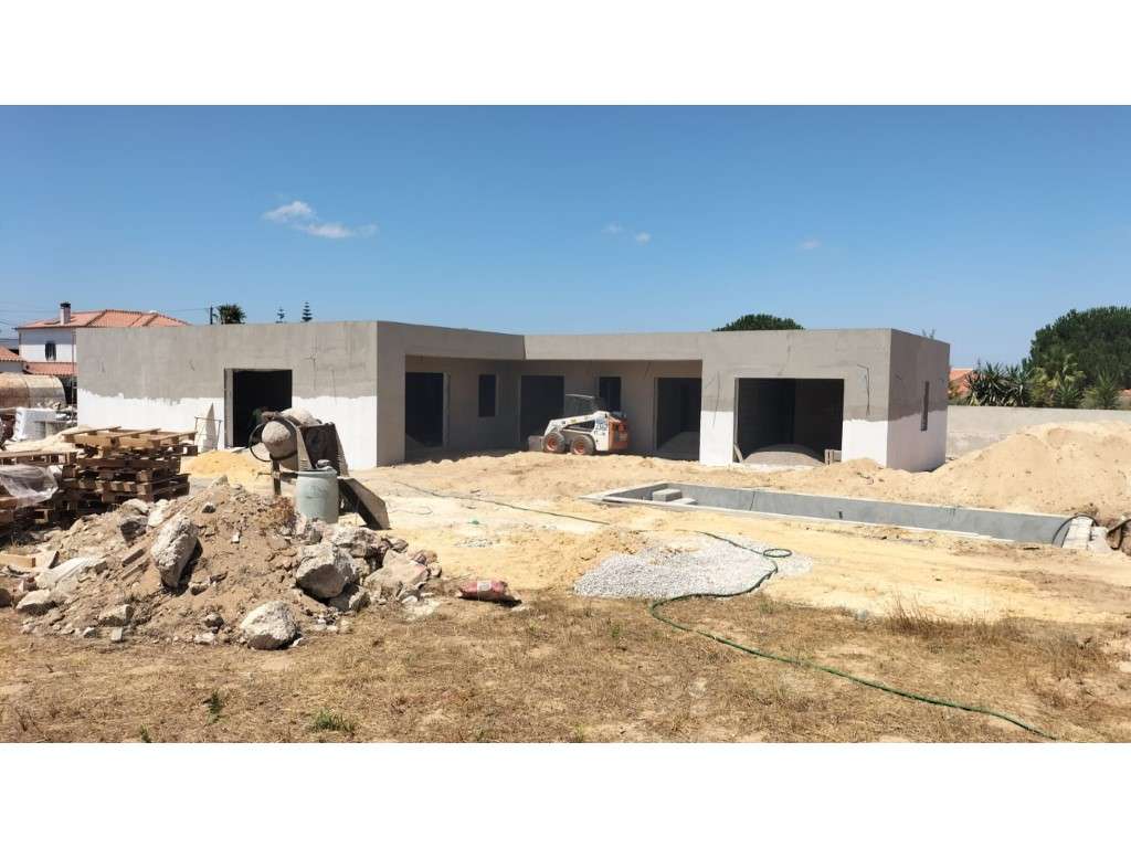 Moradia terrea T4 com 330m2 de área e lote de 3.265m2 em Azeitão - Grande imagem: 2/30