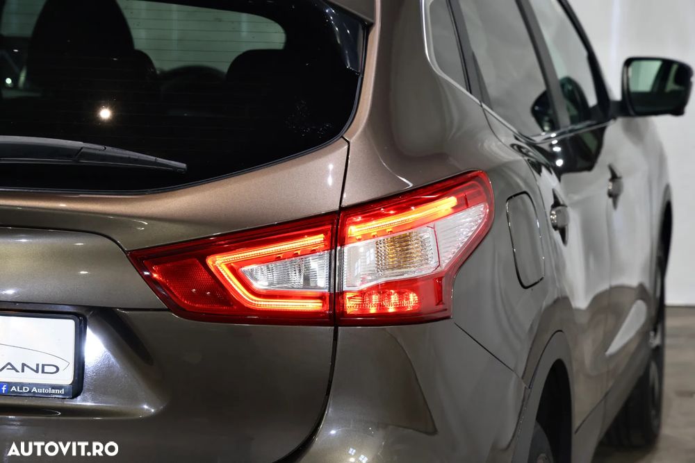 Nissan Qashqai 1.6 DCI Start/Stop N-Connecta - 34