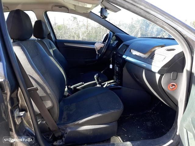 Peças Opel Astra H Saloon (A04) a partir de 2007 - 7