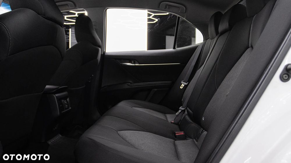Toyota Camry 2.5 Hybrid Comfort CVT - 17