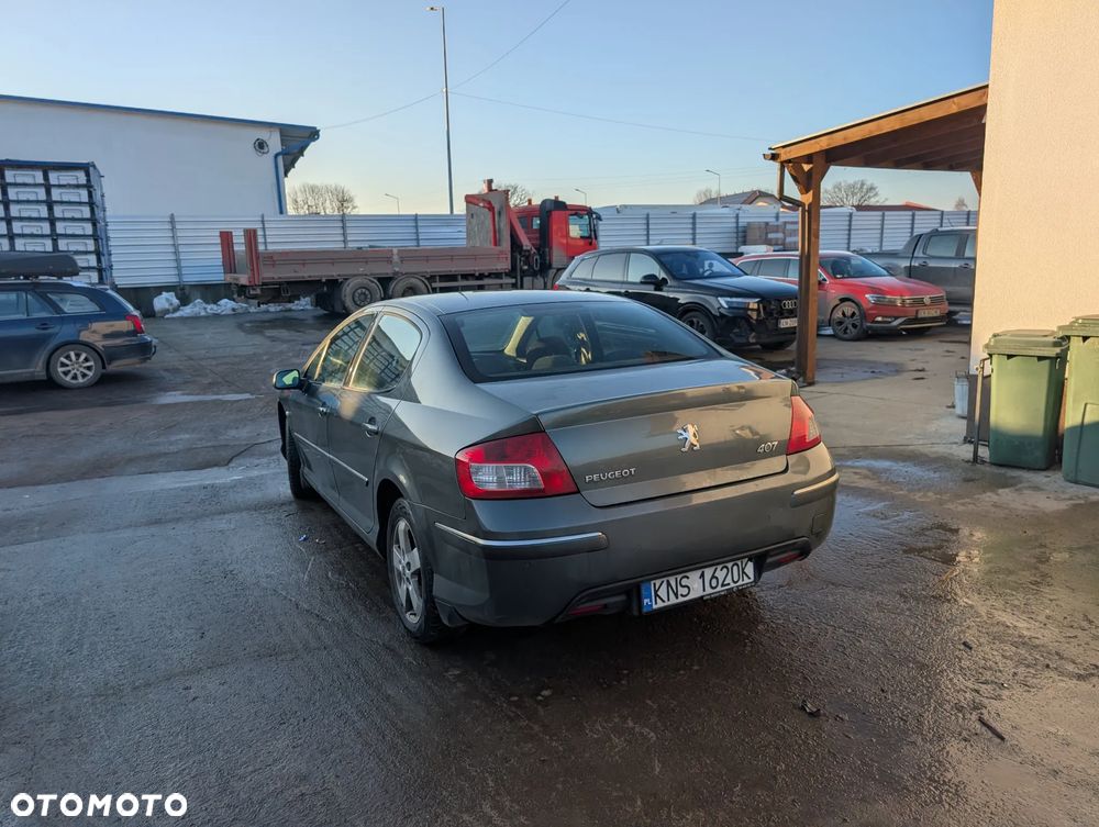 Peugeot 407 2.0 HDi Premium Navtech - 6