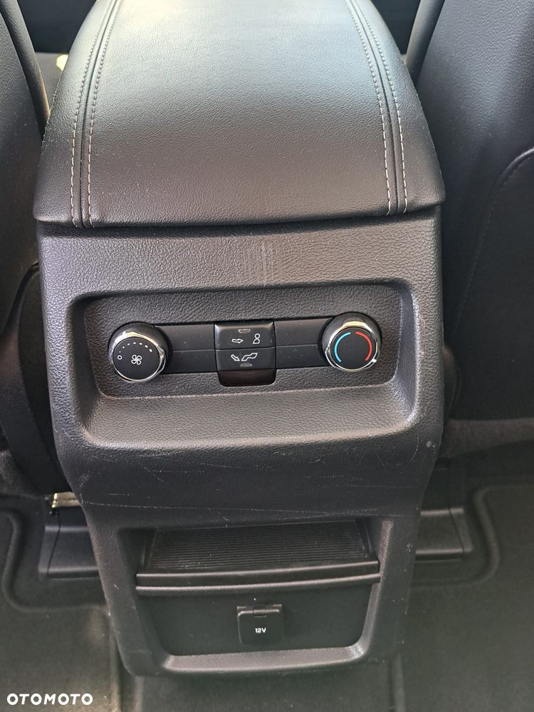 Ford Galaxy - 14