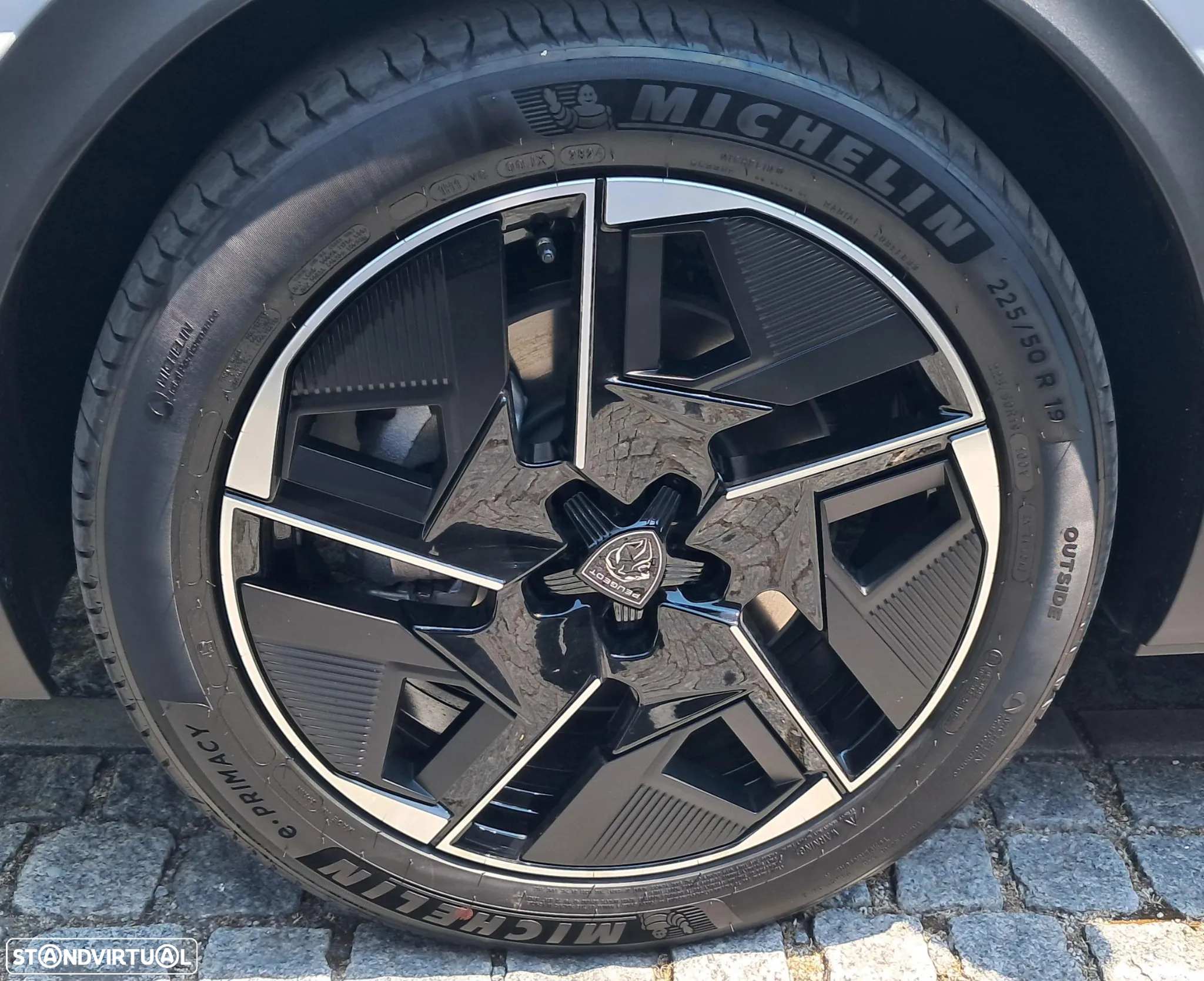 Peugeot E-408 58 kWh GT - 13