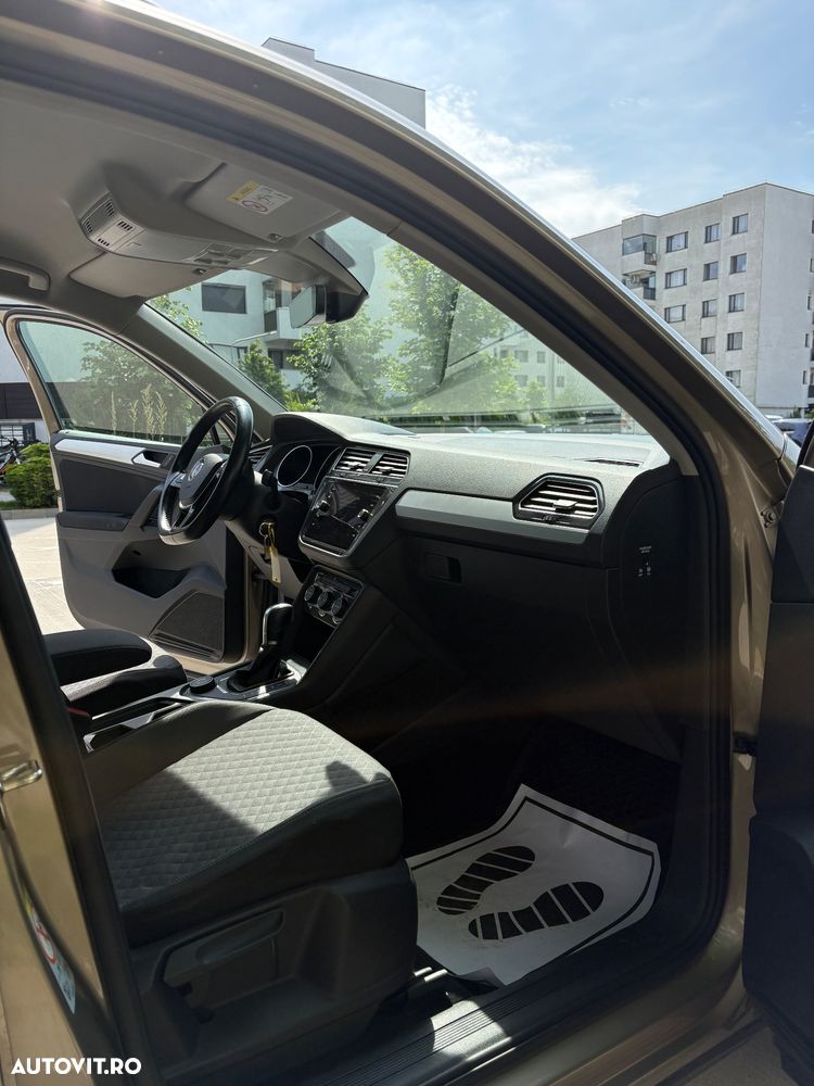 Volkswagen Tiguan 2.0 TDI 4Mot DSG Comfortline - 10