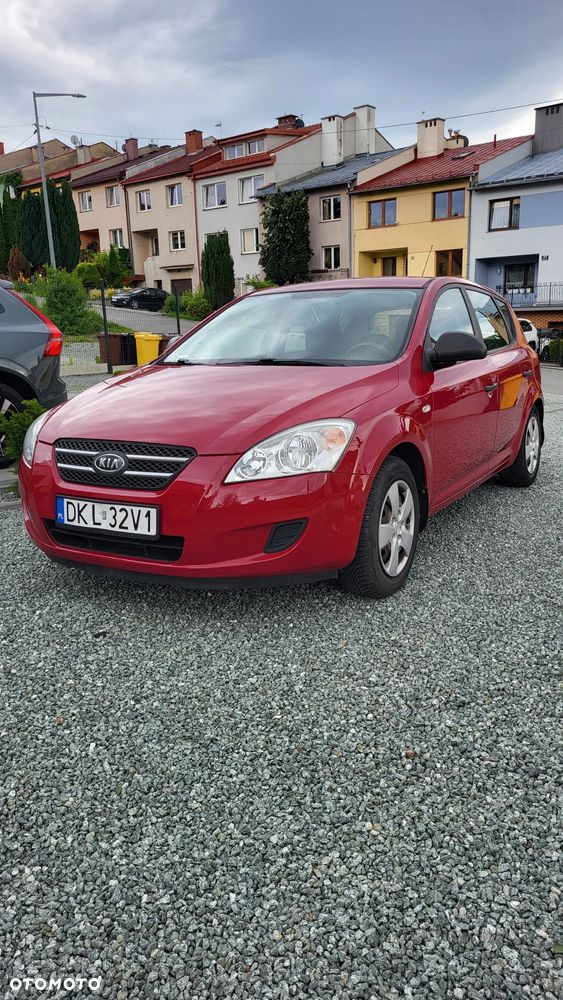 Kia Ceed 1.4 Comfort - 1