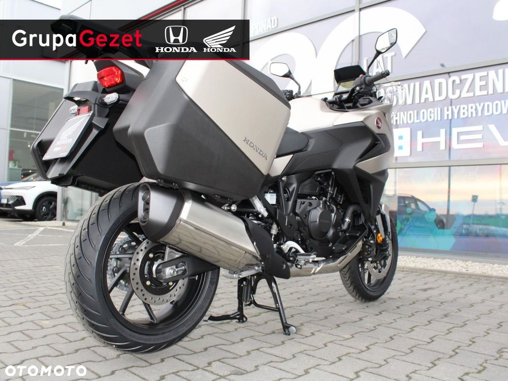 Honda NT - 9