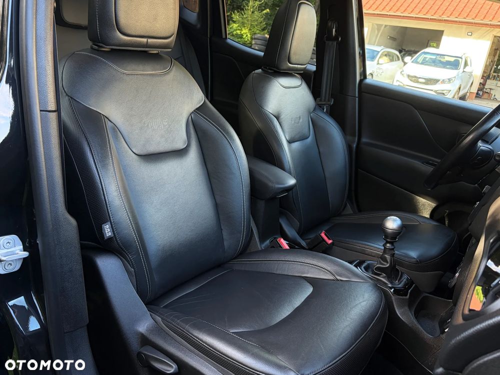 Jeep Renegade 1.4 MultiAir Night Eagle - 24