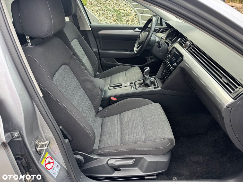 Volkswagen Passat 1.5 TSI EVO Business - 24