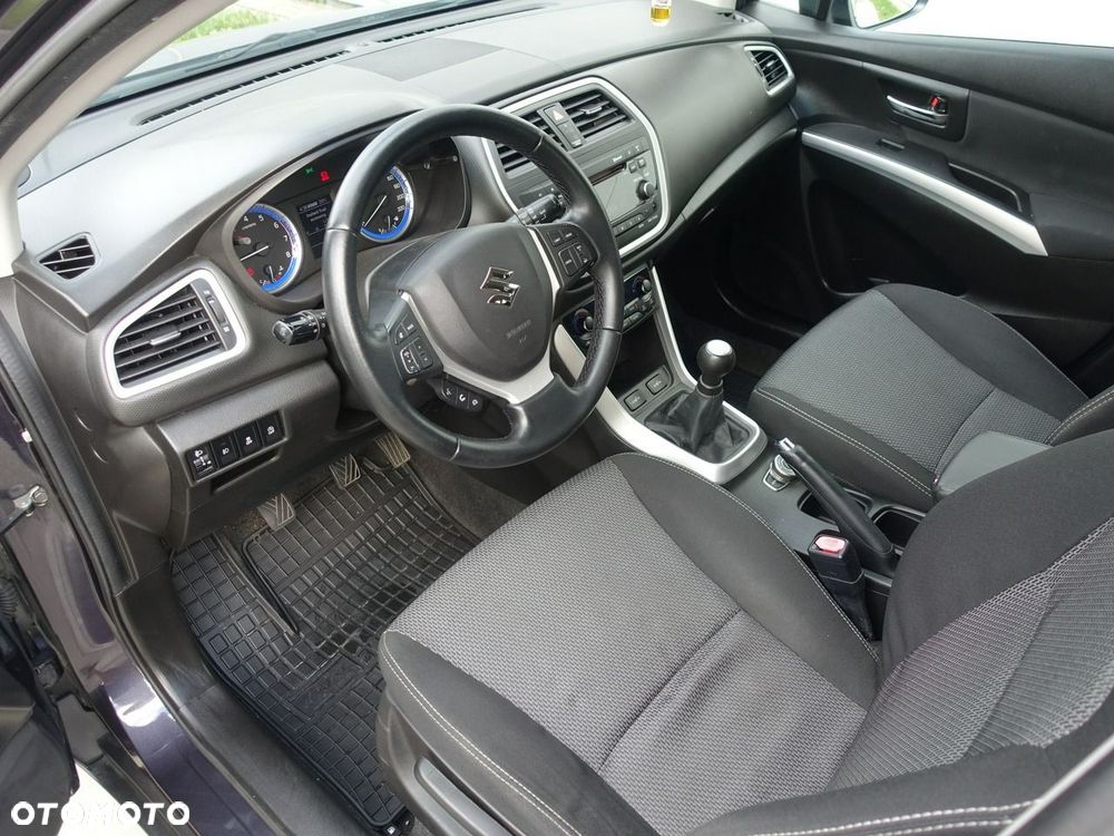 Suzuki SX4 S-Cross - 12