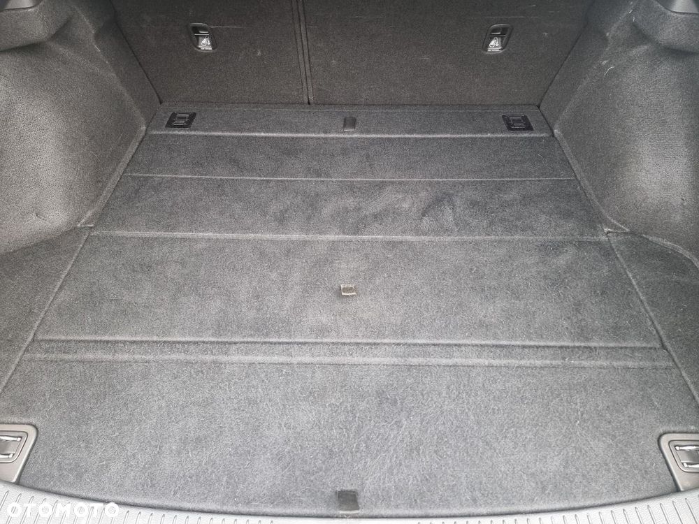 Hyundai i30 1.5 DPI Classic + - 21