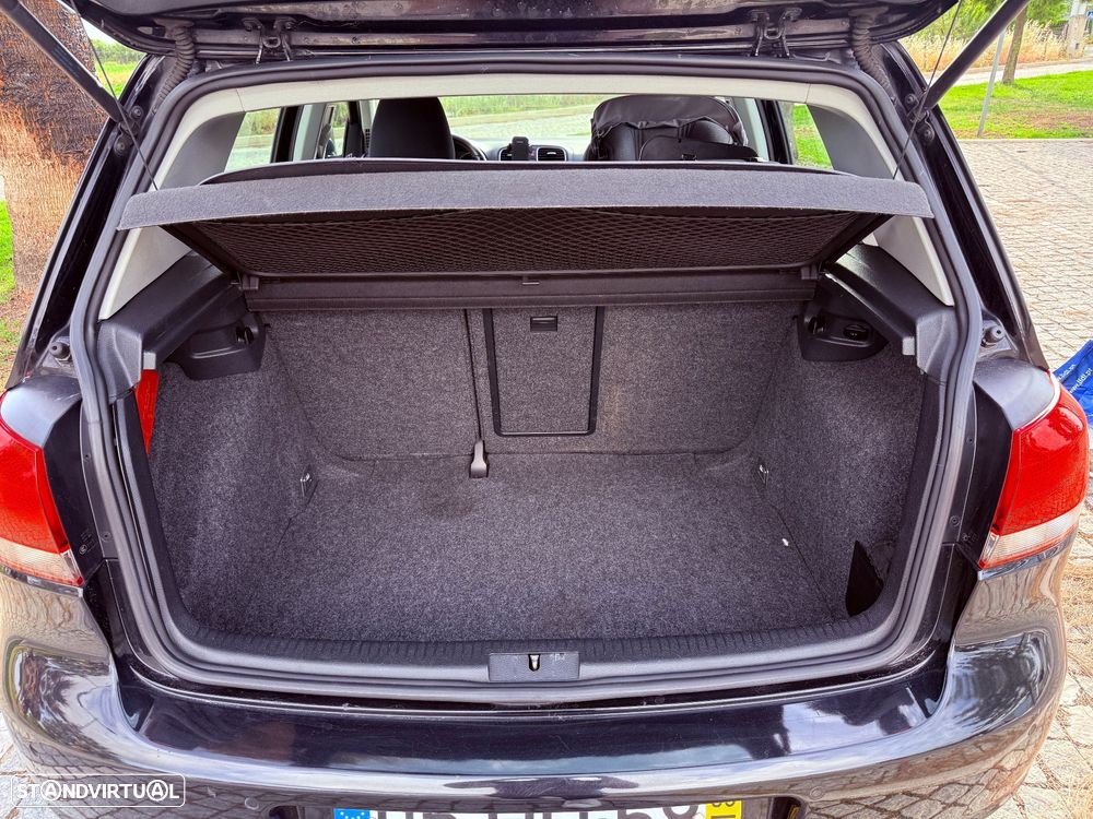 VW Golf 2.0 TDi Confortline - 12