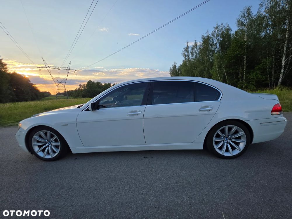 BMW Seria 7 750Li - 4