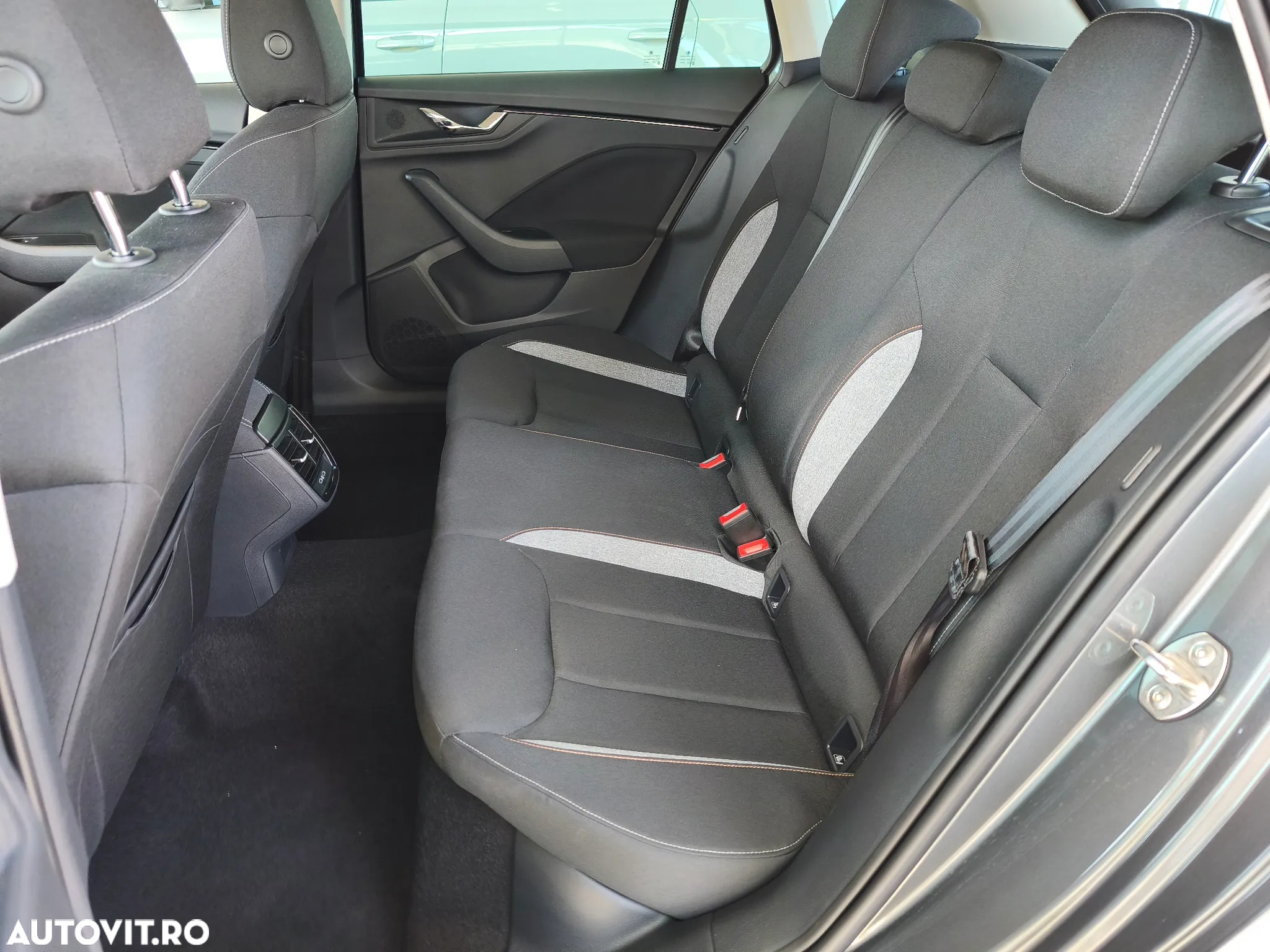 Skoda Kamiq 1.0 TSI DSG Selection - 9