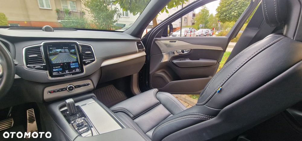 Volvo XC 90 T8 AWD Plug-In Hybrid R-Design 7os - 16