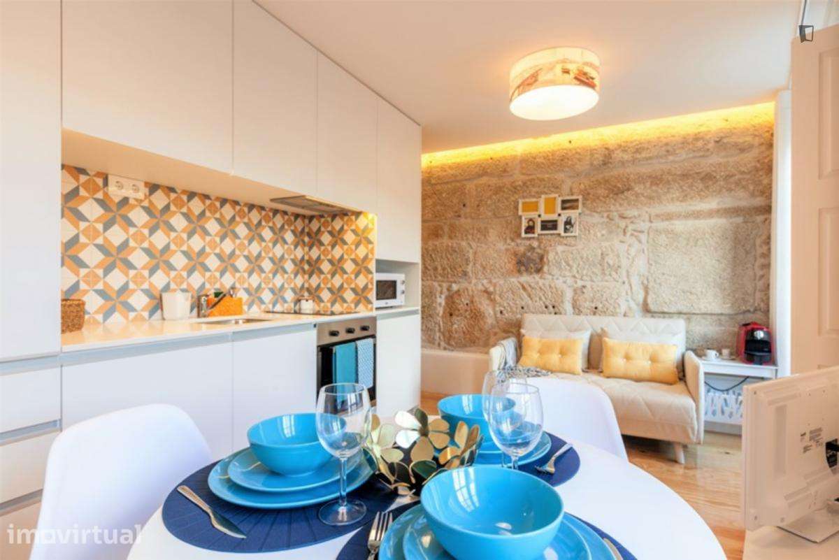 Apartamento com 1 quartos - localizado em Sé Porto - Grande imagem: 4/6