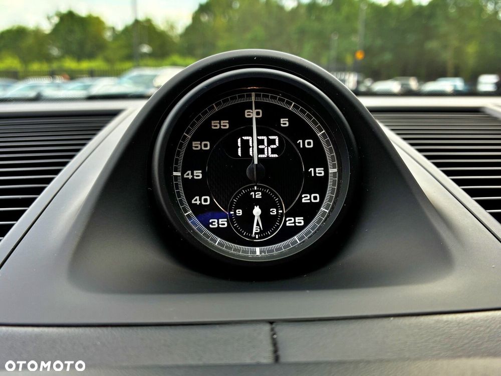 Porsche Macan - 26