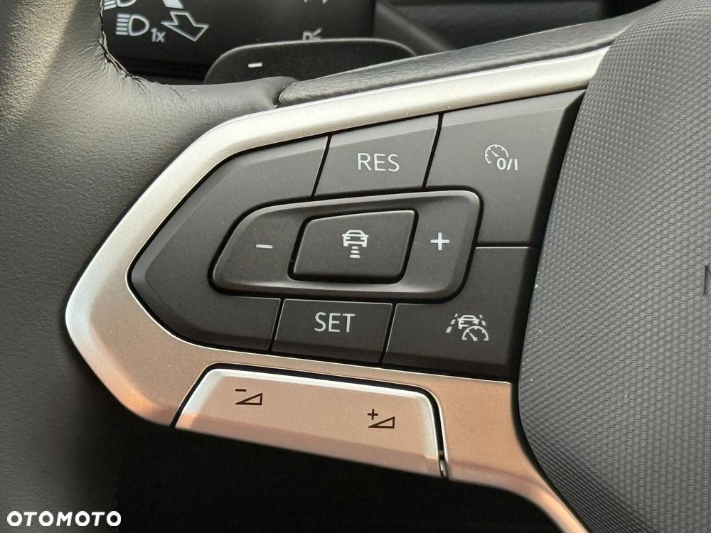 Volkswagen T-Roc 1.5 TSI Life Plus DSG - 25