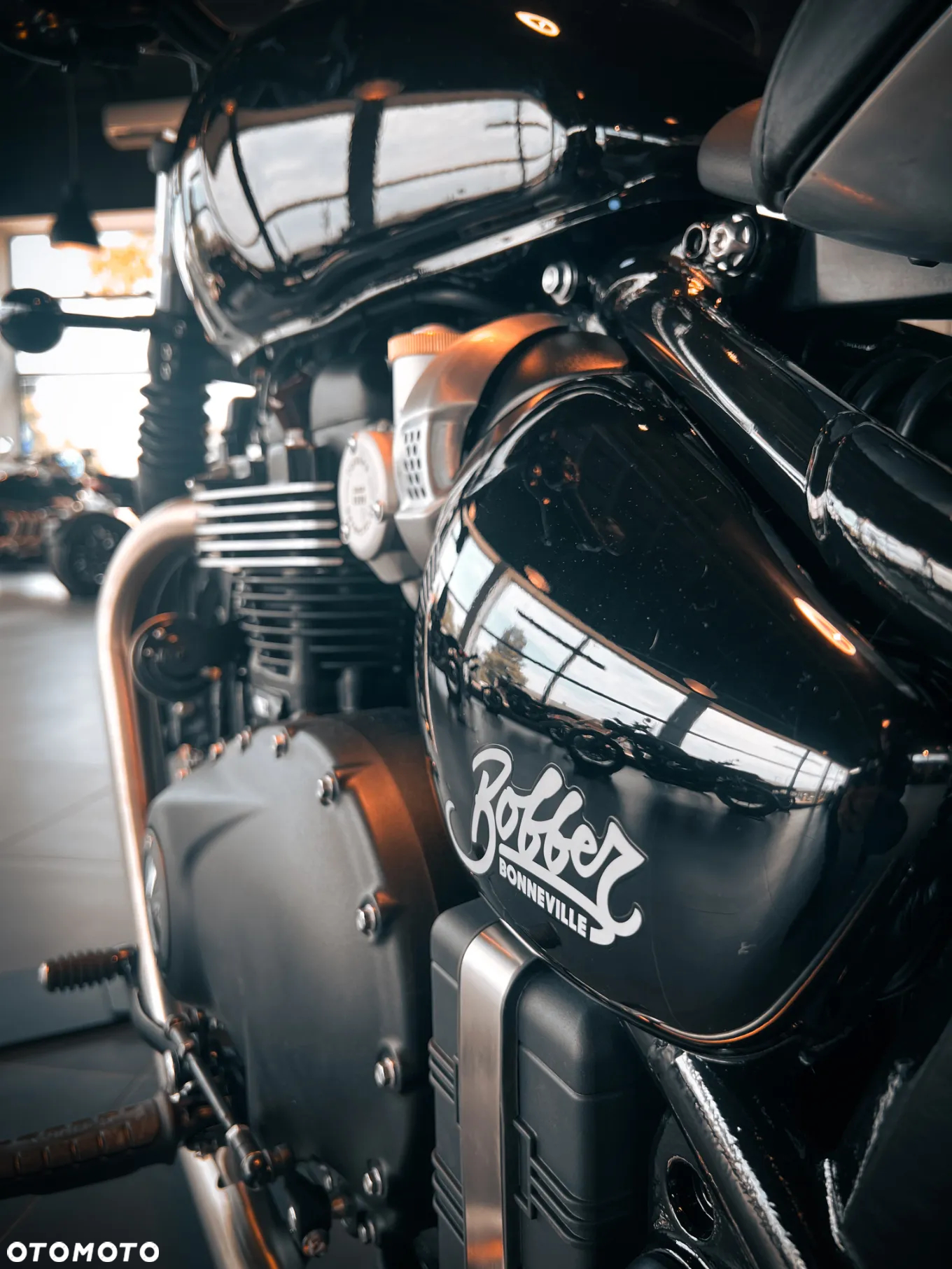 Triumph Bonneville Bobber - 5
