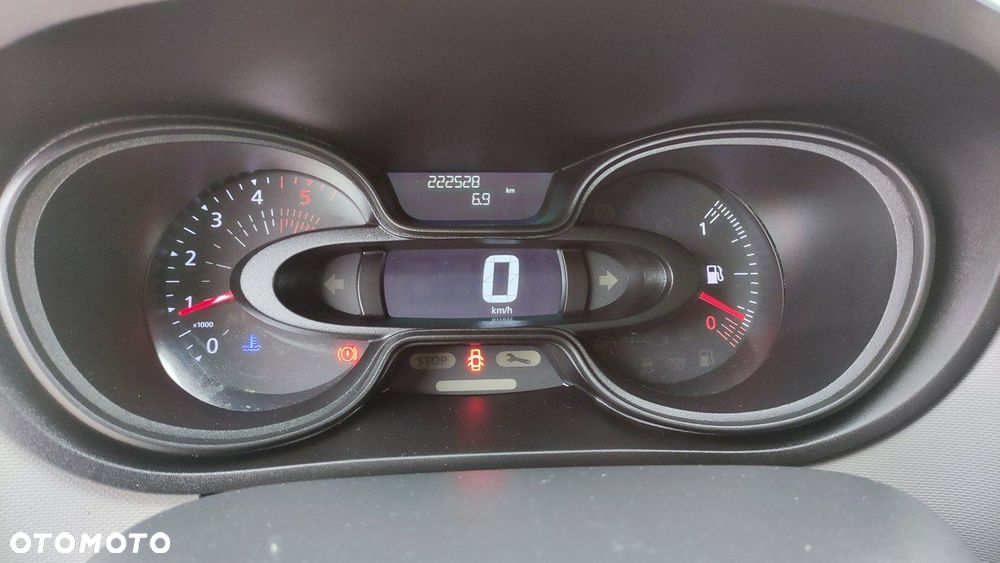 Renault Trafic - 25