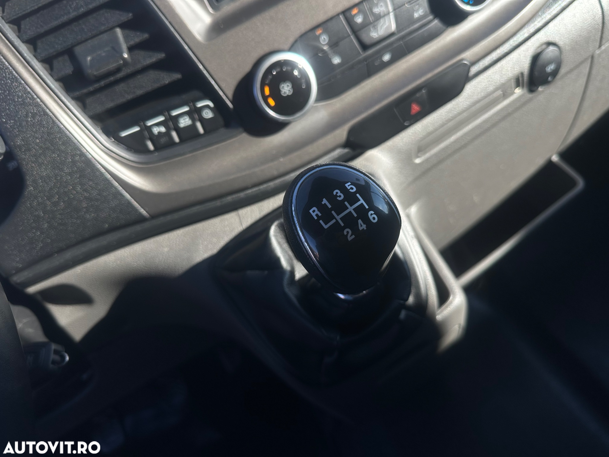 Ford Transit - 10