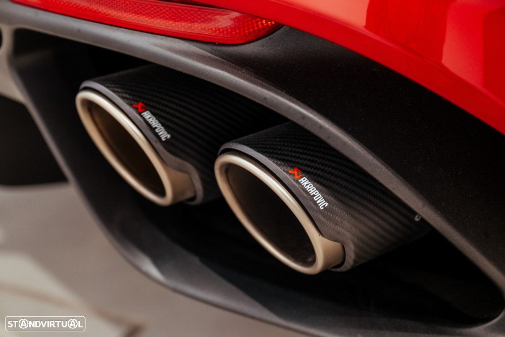 Alfa Romeo Giulia 2.9 Bi-Turbo Quadrifoglio AT8 - 24