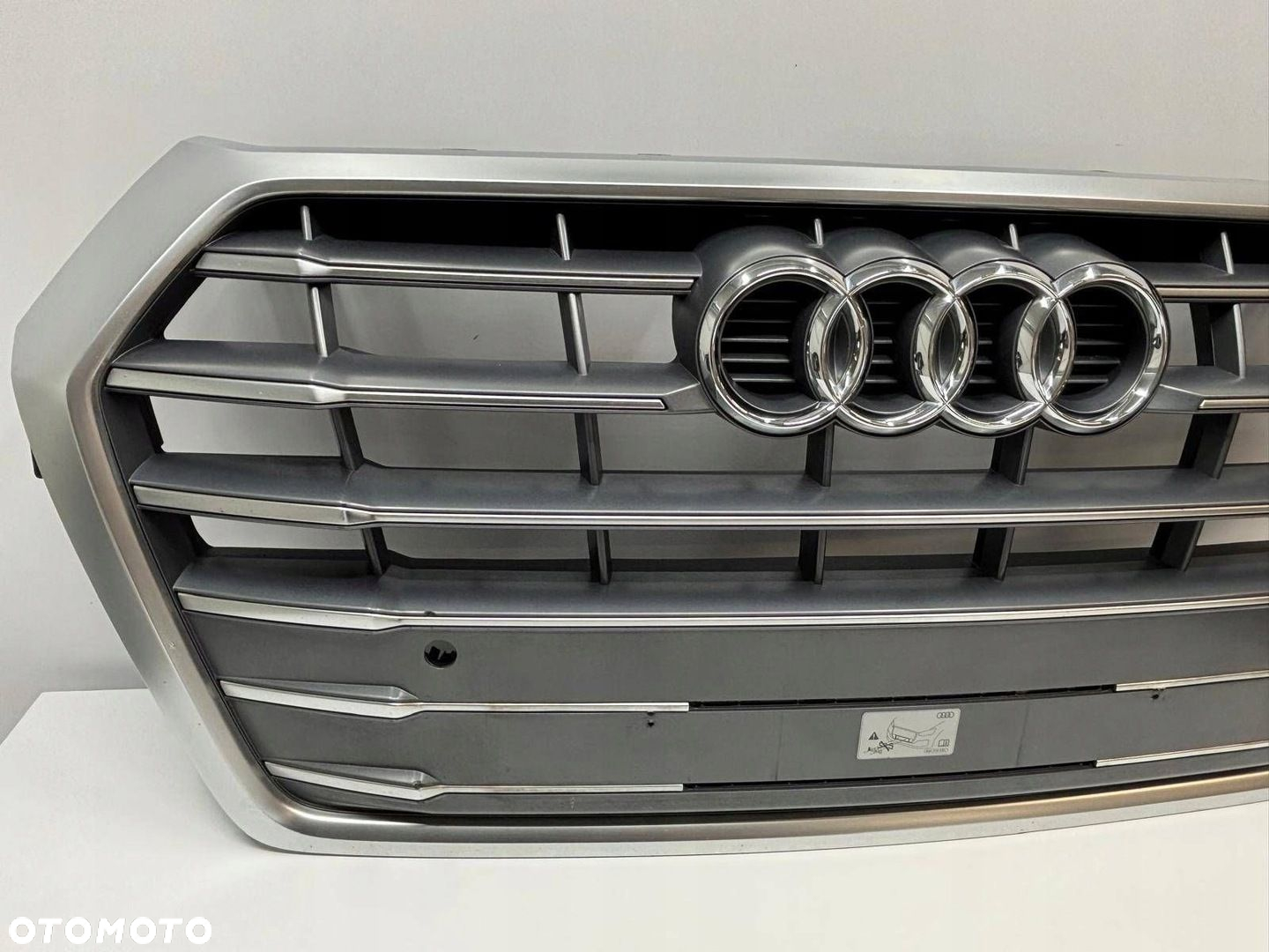 Audi Q5 80A S-Line Grill Atrapa Zderzaka 80A853651C - 3