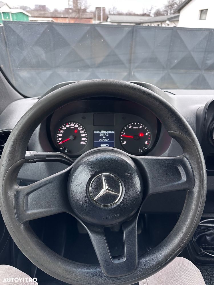 Mercedes-Benz Sprinter - 9