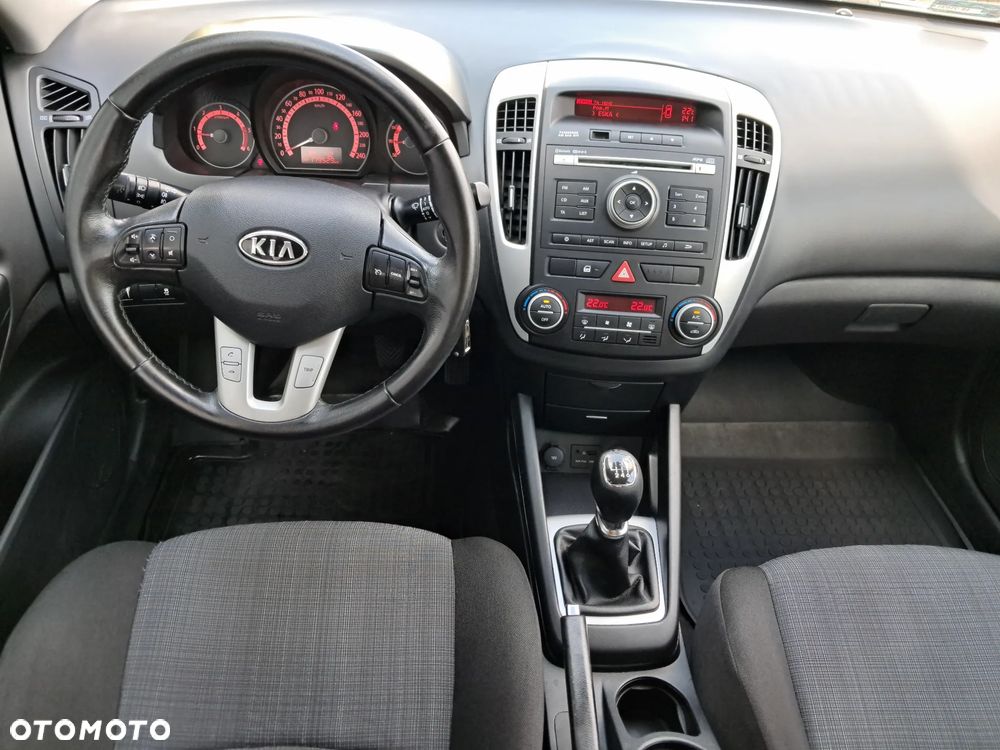 Kia Ceed 1.6 CRDi L - 6