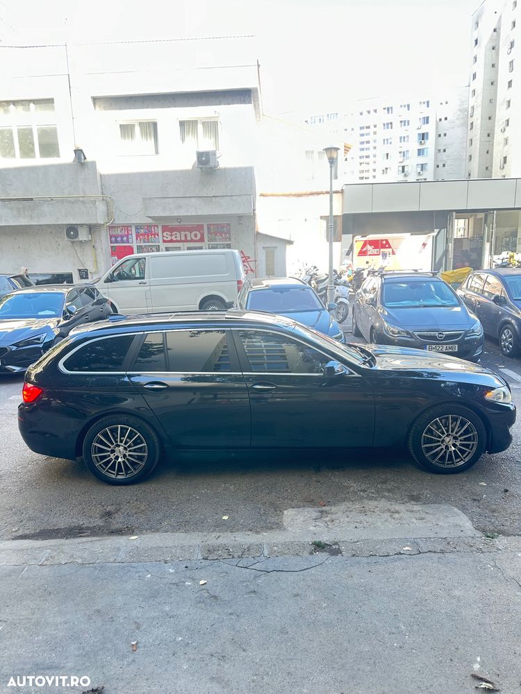 BMW Seria 5 525d Aut. Luxury Line - 7