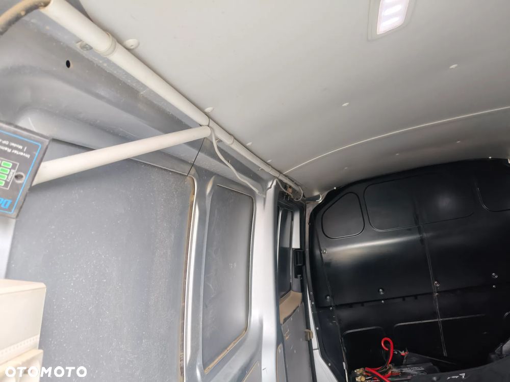 Volkswagen Transporter - 16
