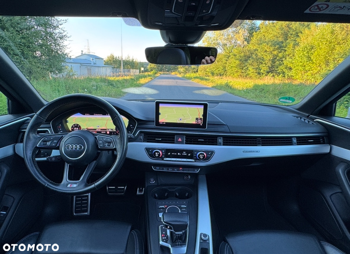 Audi A4 Avant 40 TDI quattro S tronic S line - 35