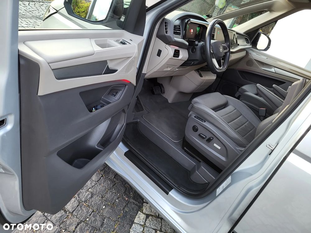Volkswagen Multivan - 11