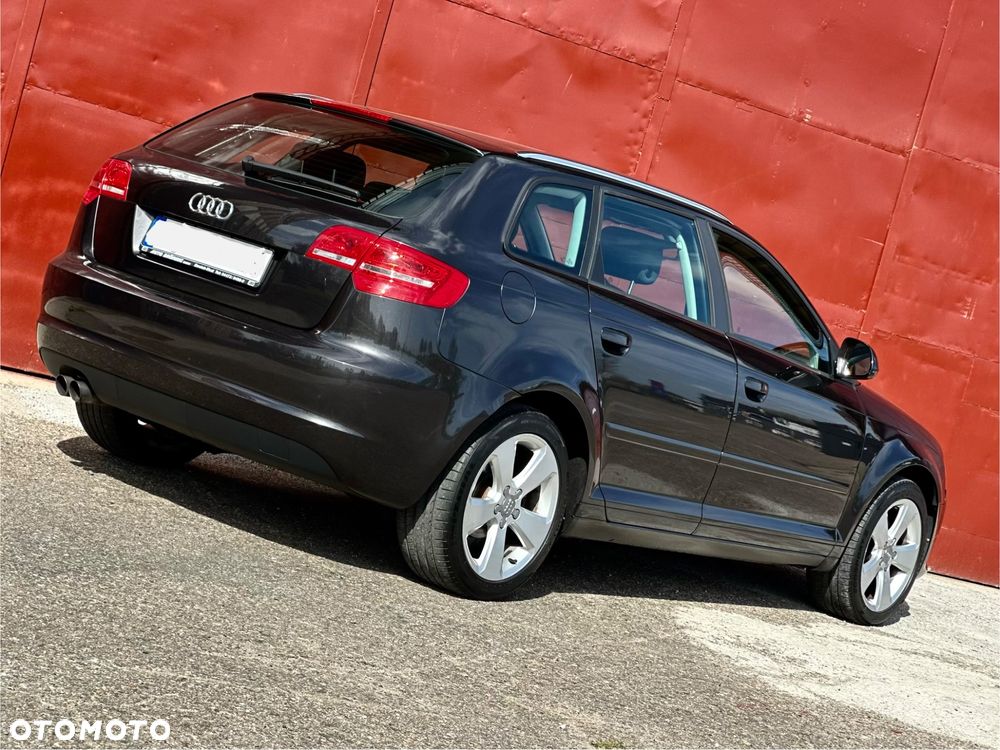 Audi A3 Sportback 2.0 TDI Ambiente - 2