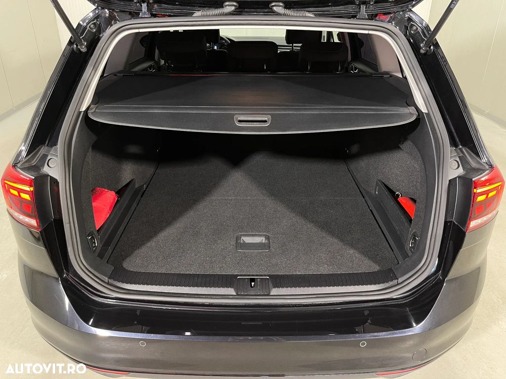 Volkswagen Passat 2.0 TDI DSG Comfortline - 12