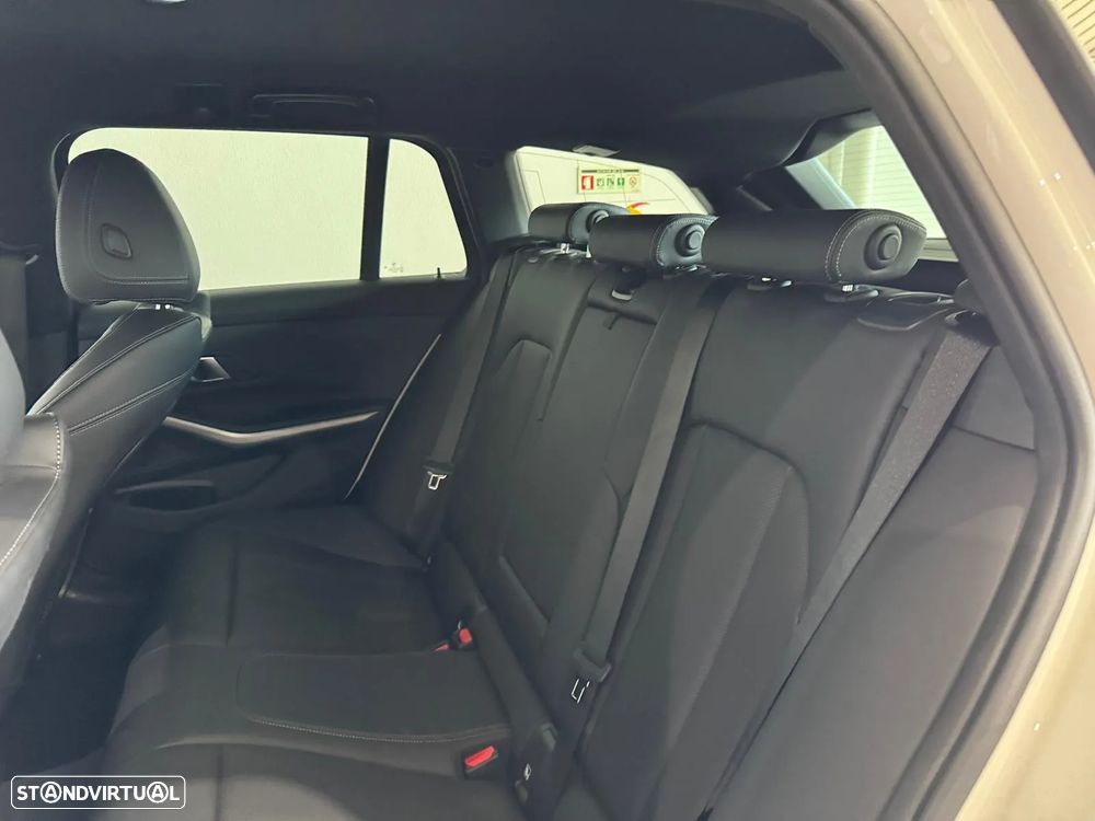 BMW 330 e Touring Pack M Auto - 18