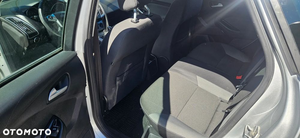 Ford Focus 1.6 TDCi DPF Titanium - 16