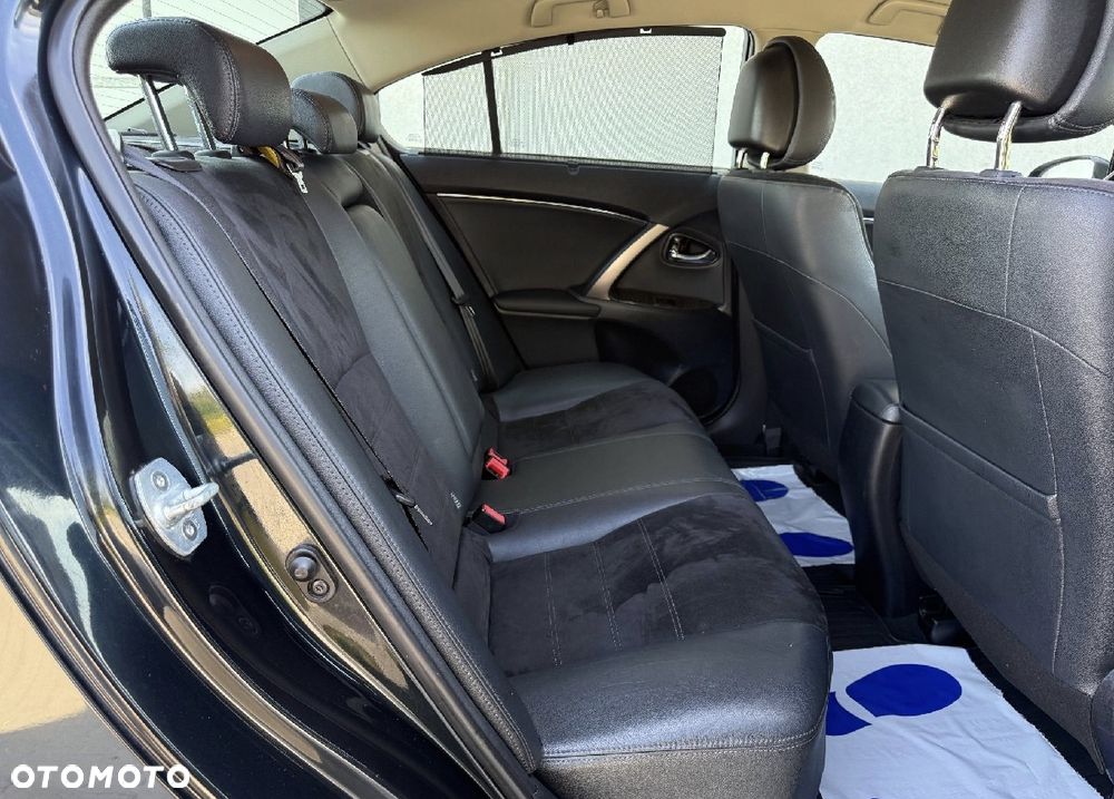 Toyota Avensis 2.0 Prestige NAVI MS - 21