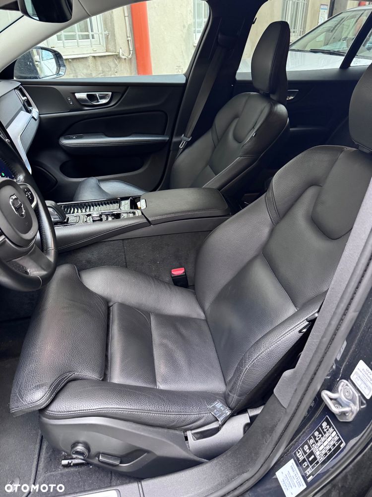 Volvo V60 T6 AWD Twin Engine Geartronic Momentum Pro - 17