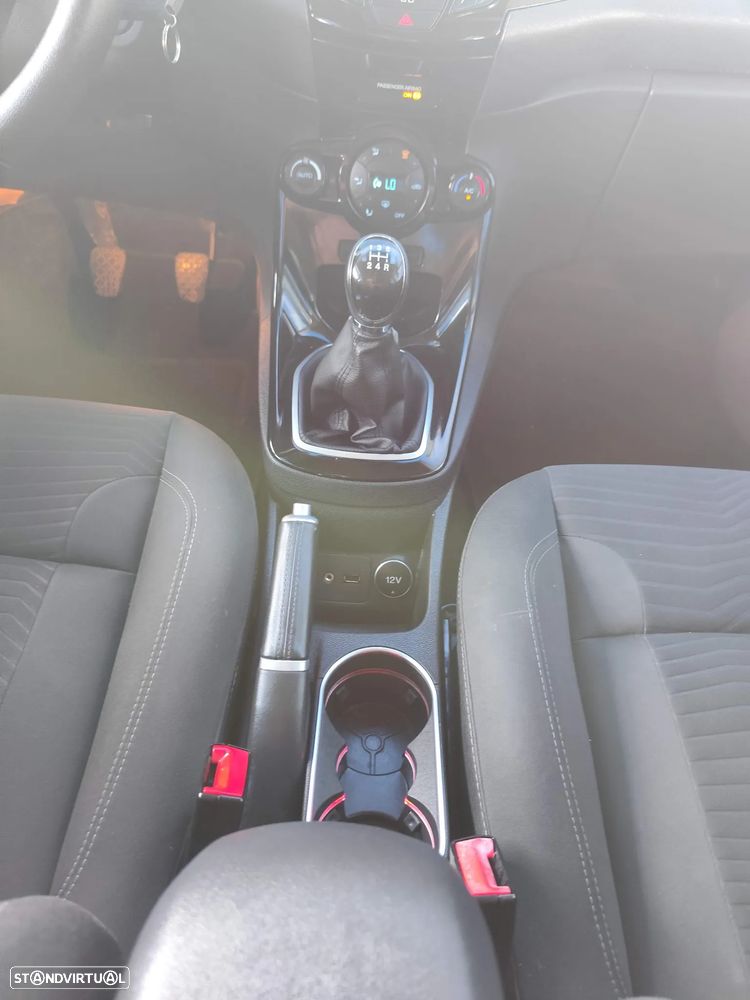 Ford Fiesta 1.5 TDCi Titanium - 27