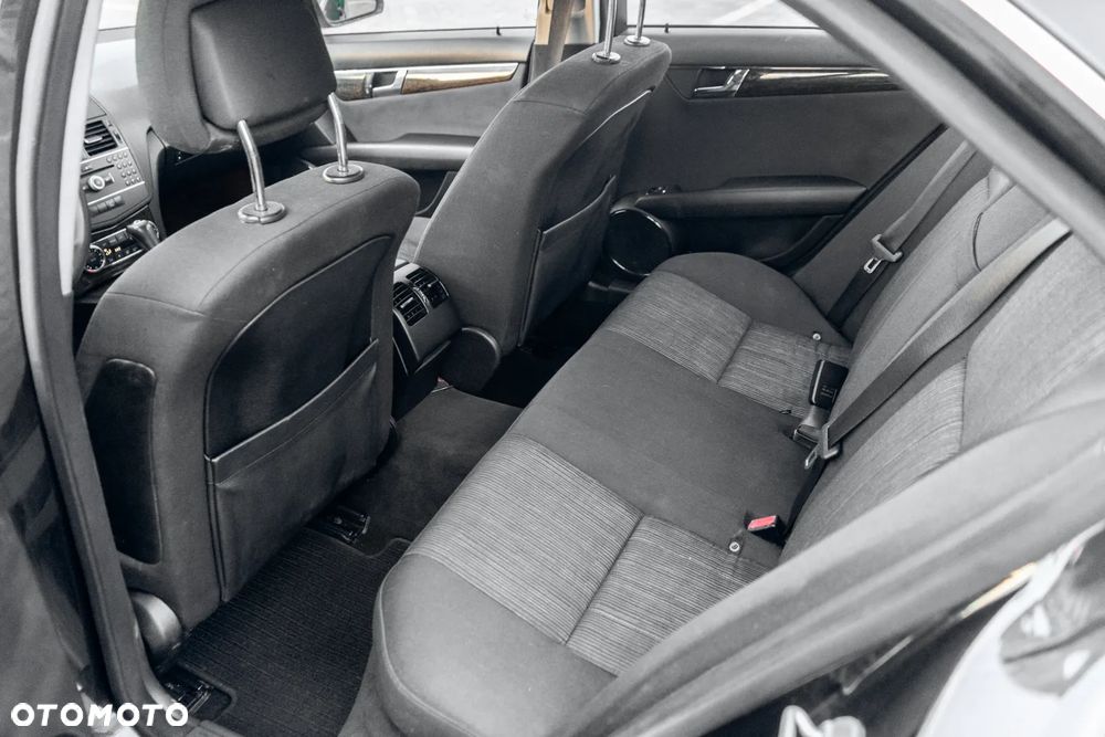Mercedes-Benz Klasa C 200 Kompressor Automatik Avantgarde - 29
