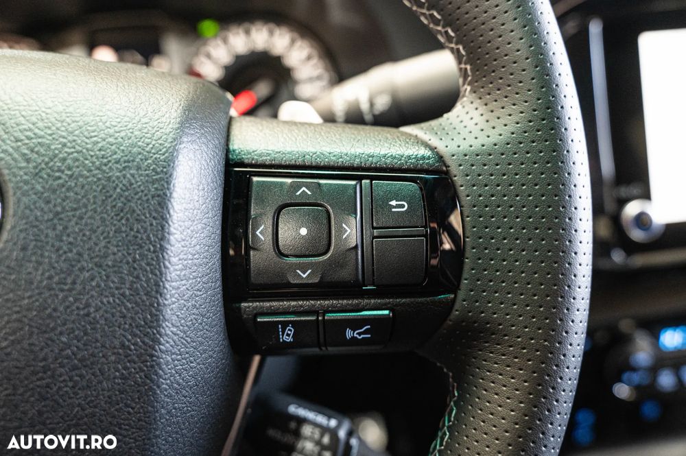 Toyota Hilux 2.8D 204CP 4x4 Double Cab AT GR Sport II - 20
