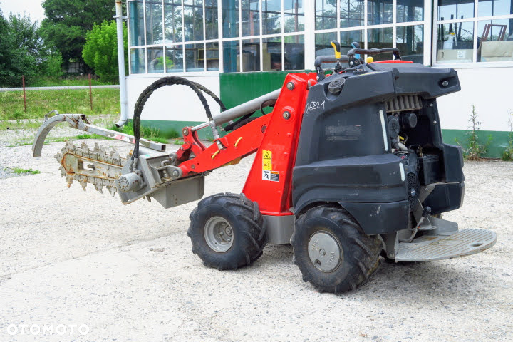 Ditch Witch Zahn R300 - 8