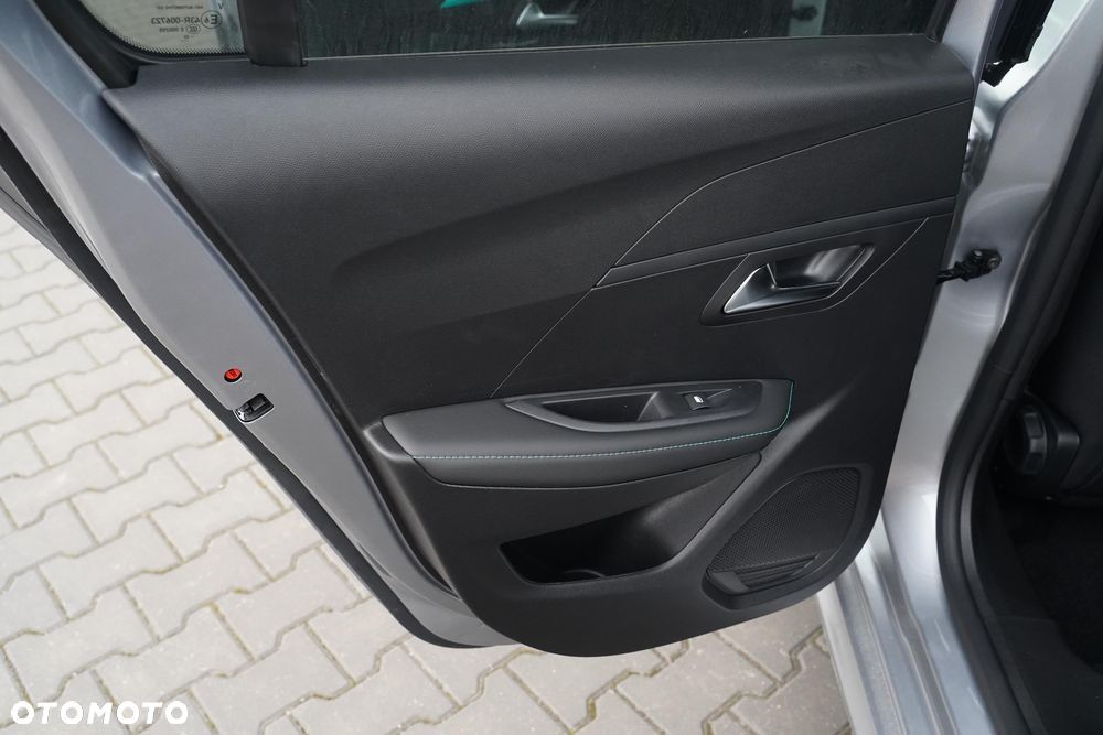 Peugeot 208 1.2 mHEV Allure - 10