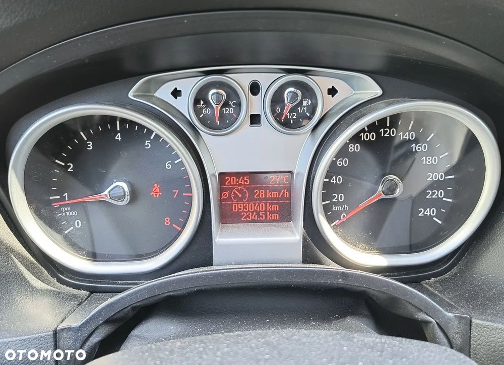 Ford Focus - 8