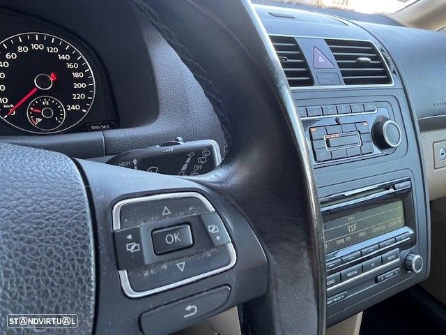 VW Touran 1.6 TDI Blue.Highline 7L - 17