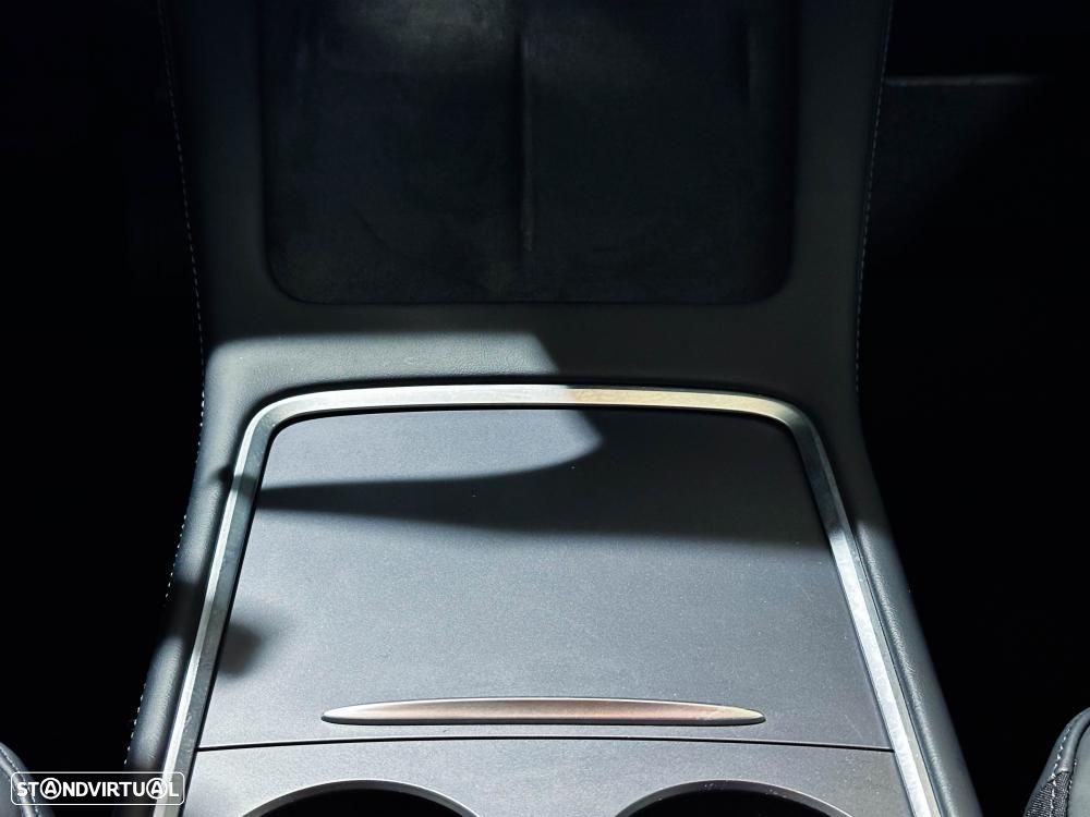 Tesla Model 3 Standard Range Plus RWD - 24