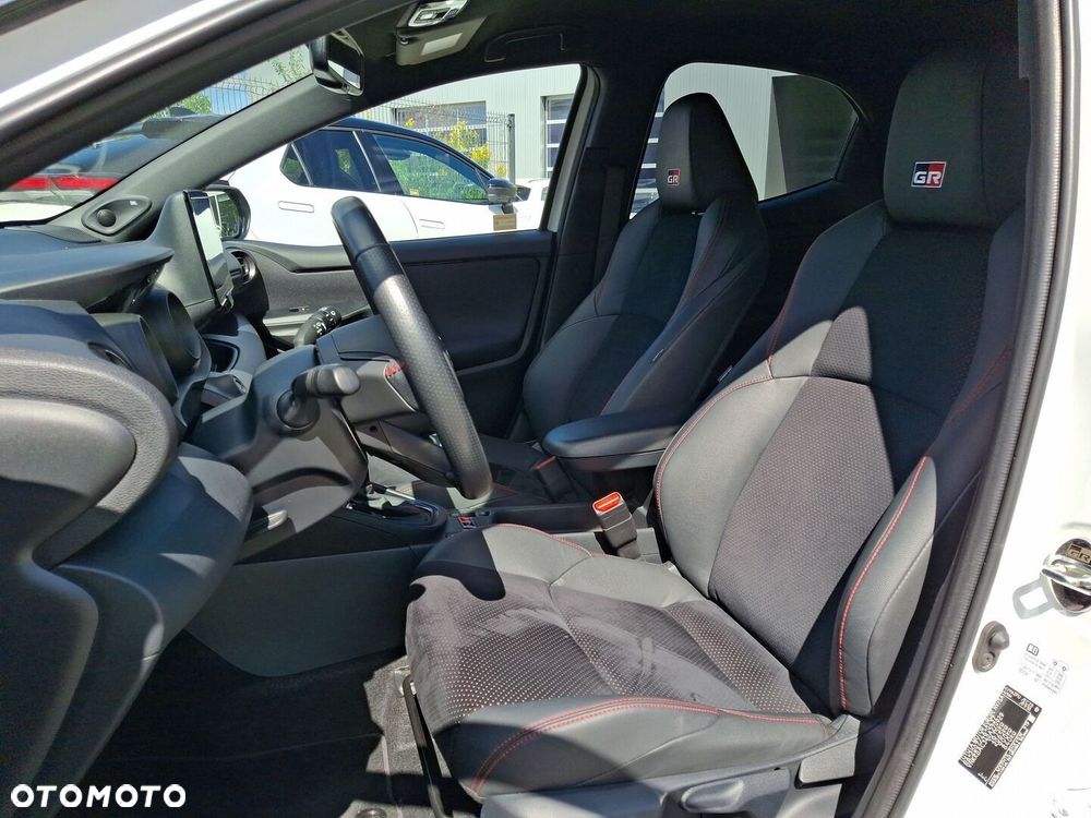Toyota Yaris - 19